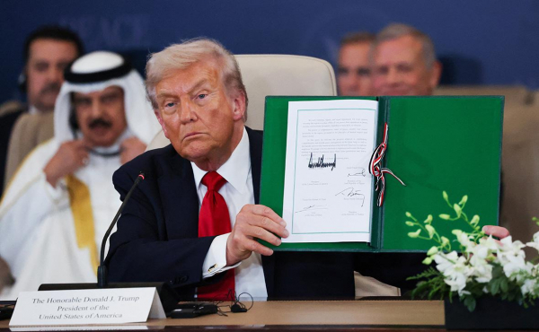 
                    Трамп исключил вероятность третьей мировой войны после мира в Газе
                