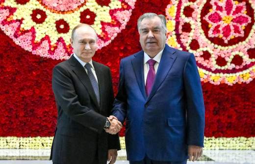 
                    Путин назвал отношения России и Таджикистана дружескими и союзническими

        