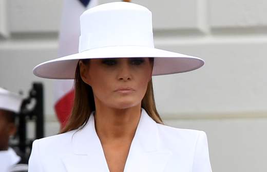 
                    Львова-Белова поблагодарила Меланью Трамп за заботу о затронутых конфликтом детях

        