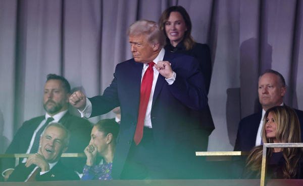 
                    Трамп рассказал о ненависти жены к его танцам
                