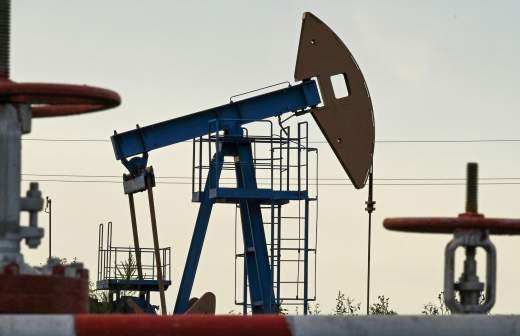 
                    Bloomberg узнало о возможном продлении ОПЕК+ остановки увеличения добычи нефти

        