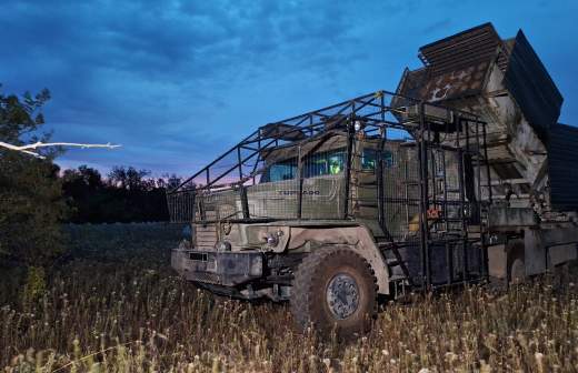 
                    Силы ПВО в течение часа уничтожили 17 украинских беспилотников над регионами РФ

        