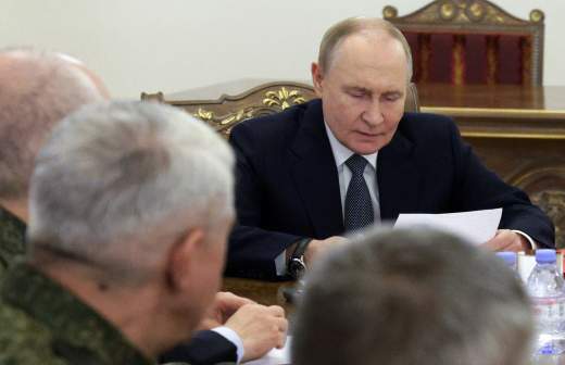 
                    Расчеты РСЗО &laquo;Град&raquo; уничтожили опорные пункты ВСУ в Харьковской области

        