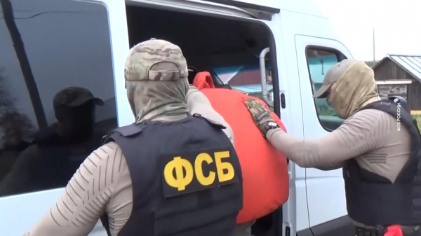 
                    ФСБ задержали жителя Карелии, собиравшего данные для Украины
                