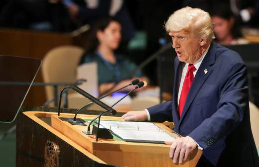 
                    Трамп потребовал от ООН расследовать &laquo;саботаж&raquo; на Генассамблее

        