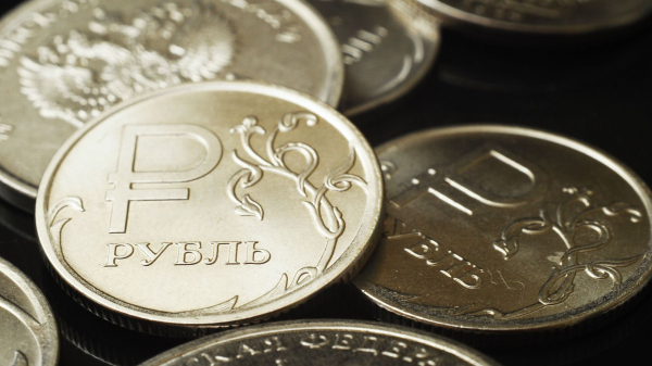 Реальный эффективный курс рубля в январе-октябре вырос на 24,2 процента