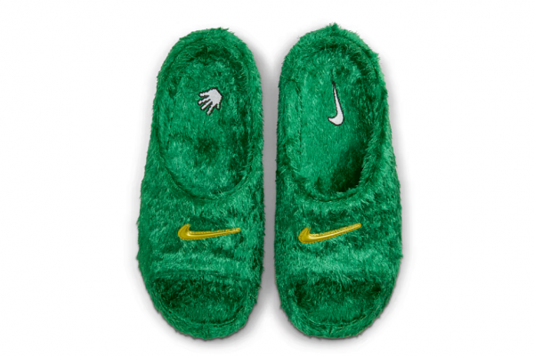 Nike создал две модели необычных шлепок (ФОТО)