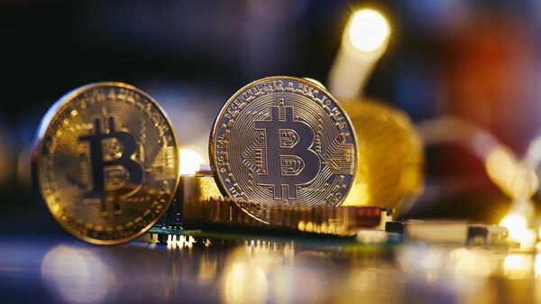 Стоимость биткоина во вторник растет почти на 8%