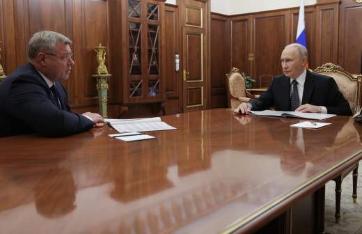 
                    Путин включил в состав Госсовета глав Оренбургской и Тверской областей

        