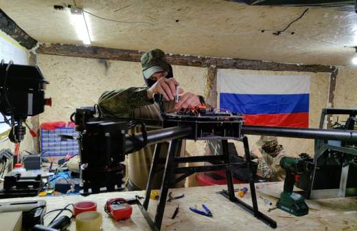 
                    Российские дроноводы показали запуск &laquo;убийцы блиндажей&raquo;&nbsp;в зоне СВО

        