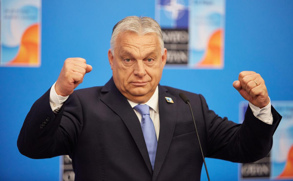 
                    Guardian рассказала, как Австралия продолжает получать российскую нефть
                