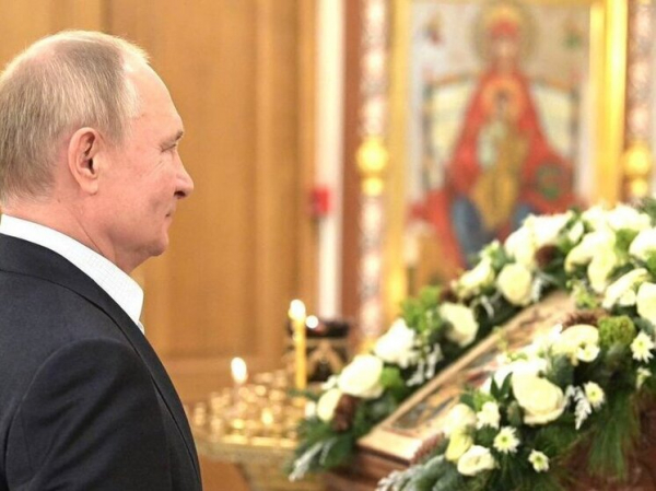 Путин приехал на Рождественское Богослужение в один из храмов