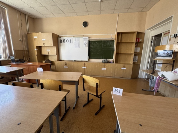 В переписке школьного охранника и девятиклассницы в Полтаве обнаружили страшное