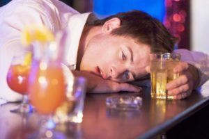 Симптомы, лечение и последствия алкогольной интоксикации