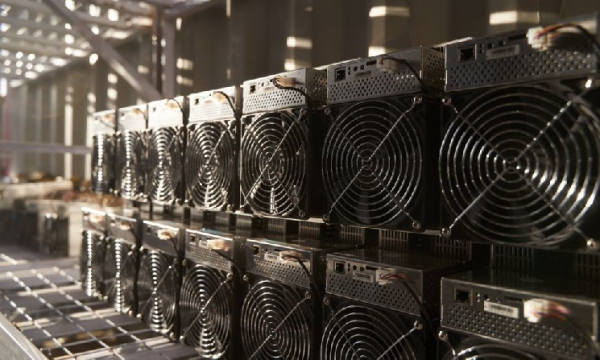 KBW понизил рейтинги майнеров биткоина HIVE, Bitfarms и Bitdeer из‑за перехода на ИИ KBW понизил рейтинги майнеров биткоина HIVE, Bitfarms и Bitdeer из‑за перехода на ИИ
