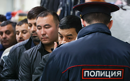 
                    Яровая заявила, что мигрантов будут проверять на большее число болезней
                