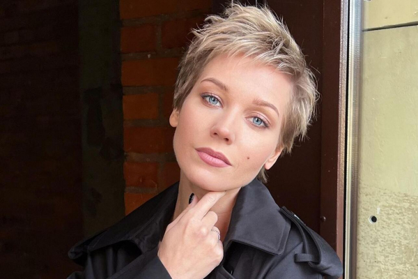 РљСЂРёСЃС&sbquo;РёРЅР&deg; РђСЃРјСѓСЃ РІС&lsaquo;СЃС&sbquo;Р&deg;РІРёР&raquo;Р&deg; РЅР&deg;РїРѕРєР&deg;Р&middot; СЃР&micro;РјР&micro;Р№РЅС&lsaquo;Р№ СЃРєР&deg;РЅРґР&deg;Р&raquo; вЂ&rdquo; РѕРґРЅРё РѕР&plusmn;РёРґС&lsaquo; Рё РїСЂР&micro;С&sbquo;Р&micro;РЅР&middot;РёРё